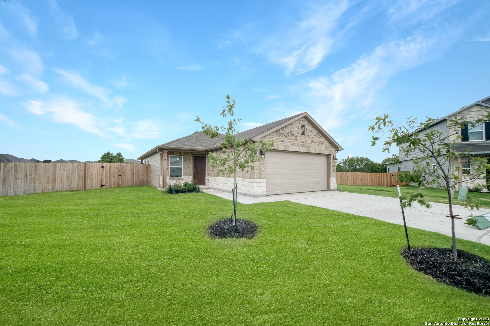 3039 Laguna Cliffs Converse TX 78109