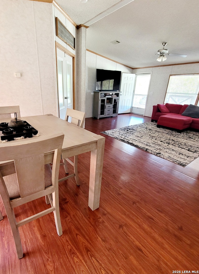 885 Brushy Creek Lakehills TX 78063
