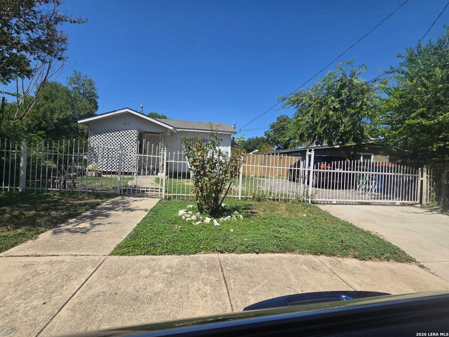 223 Prosperity Drive San Antonio TX 78237