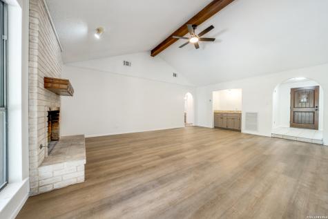 15322 Delachaise San Antonio TX 78232