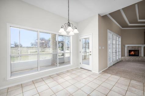632 Lake Valley La Vernia TX 78121
