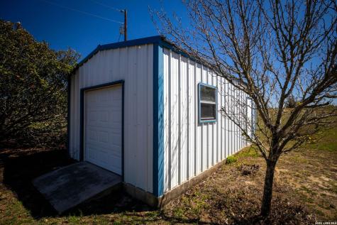 632 Lake Valley La Vernia TX 78121