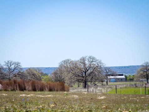632 Lake Valley La Vernia TX 78121