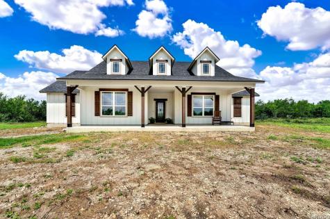 618 Private Road 5769 Castroville TX 78009