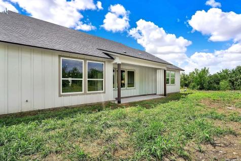 618 Private Road 5769 Castroville TX 78009