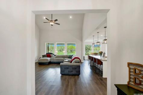 618 Private Road 5769 Castroville TX 78009