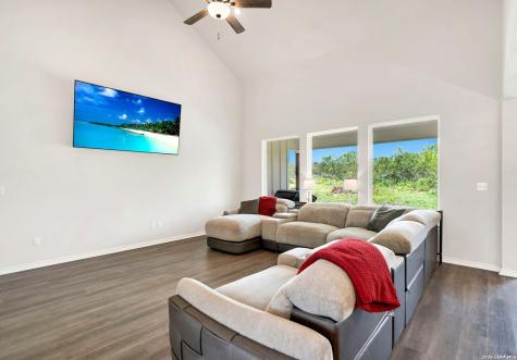 618 Private Road 5769 Castroville TX 78009
