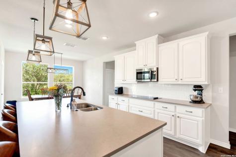 618 Private Road 5769 Castroville TX 78009