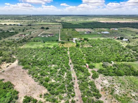 618 Private Road 5769 Castroville TX 78009