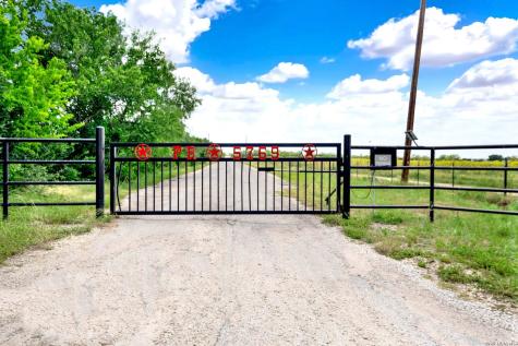 618 Private Road 5769 Castroville TX 78009