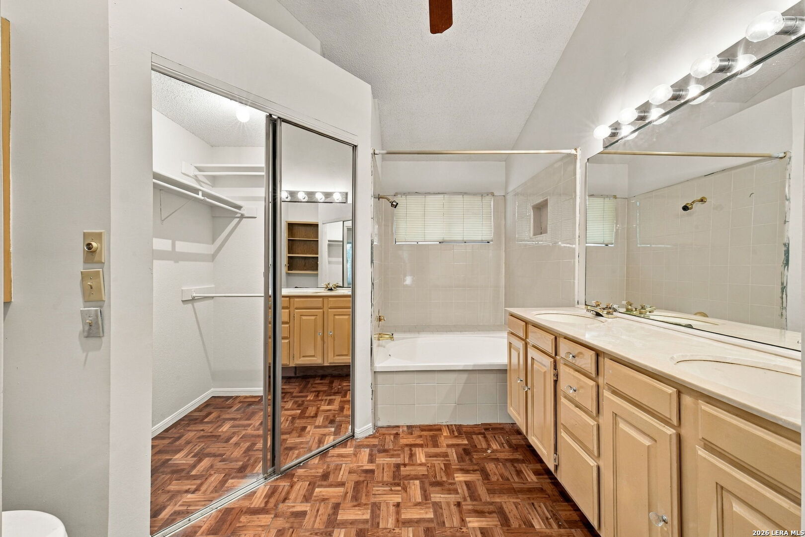 6923 Raintree Forest San Antonio TX 78233