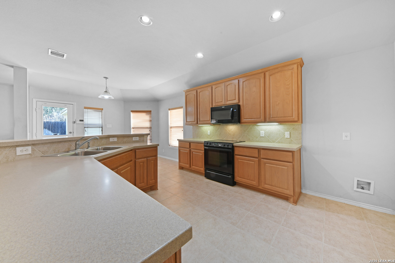 1936 Oak New Braunfels TX 78132
