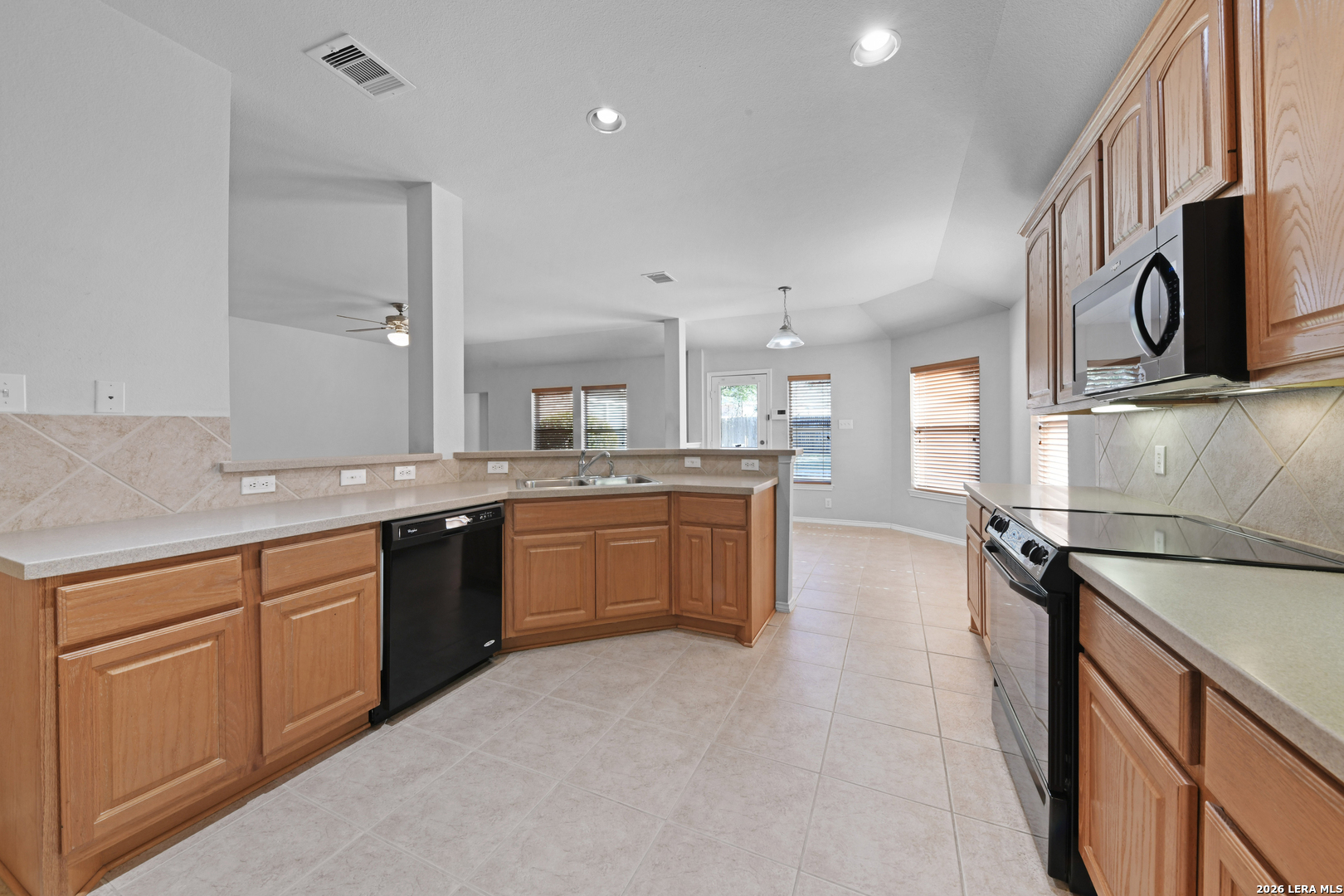 1936 Oak New Braunfels TX 78132