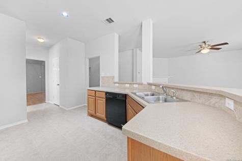 1936 Oak New Braunfels TX 78132