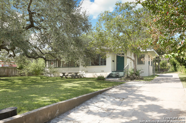 211 W Hathaway Drive San Antonio TX 78209