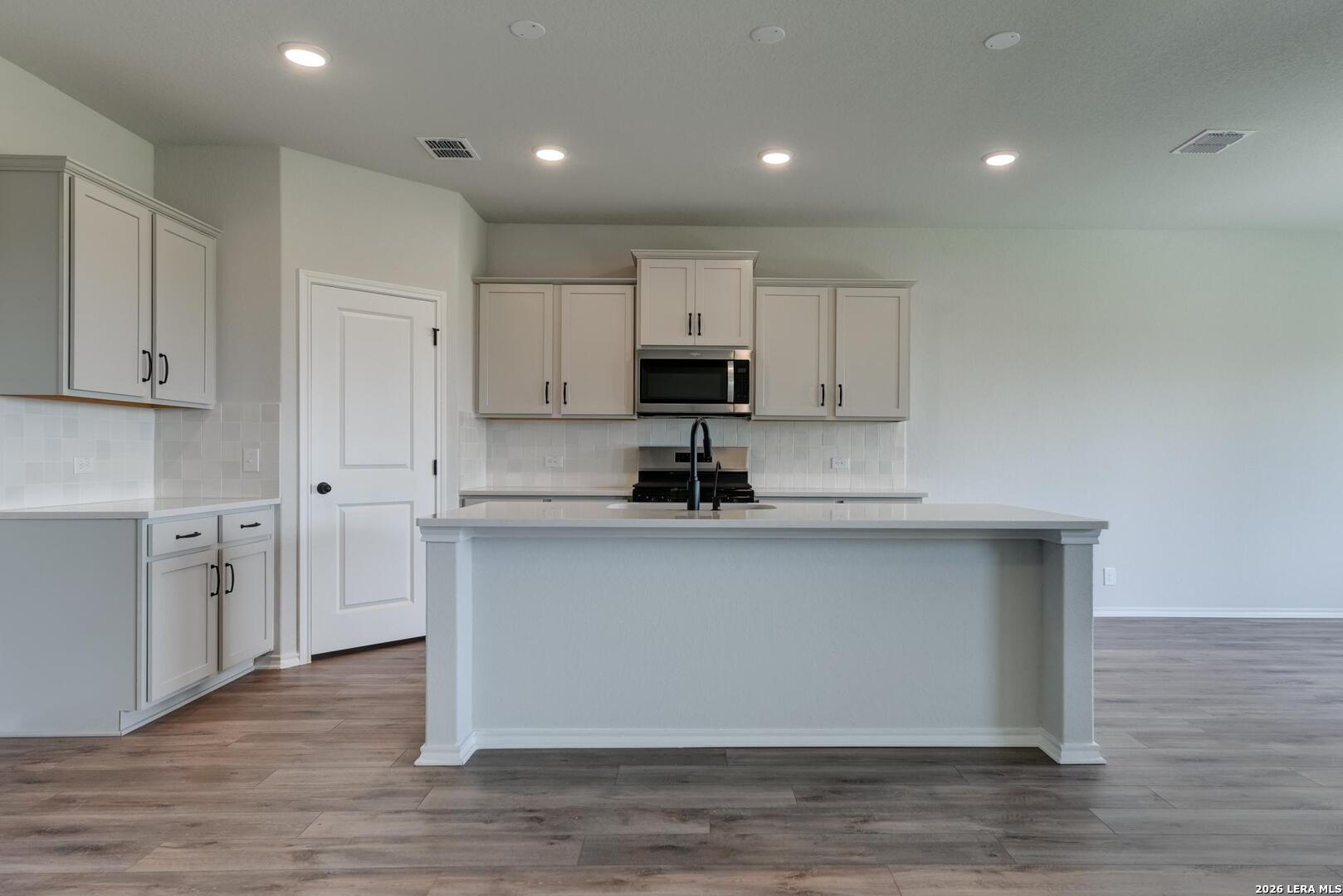 14220 Wolf View San Antonio TX 78252