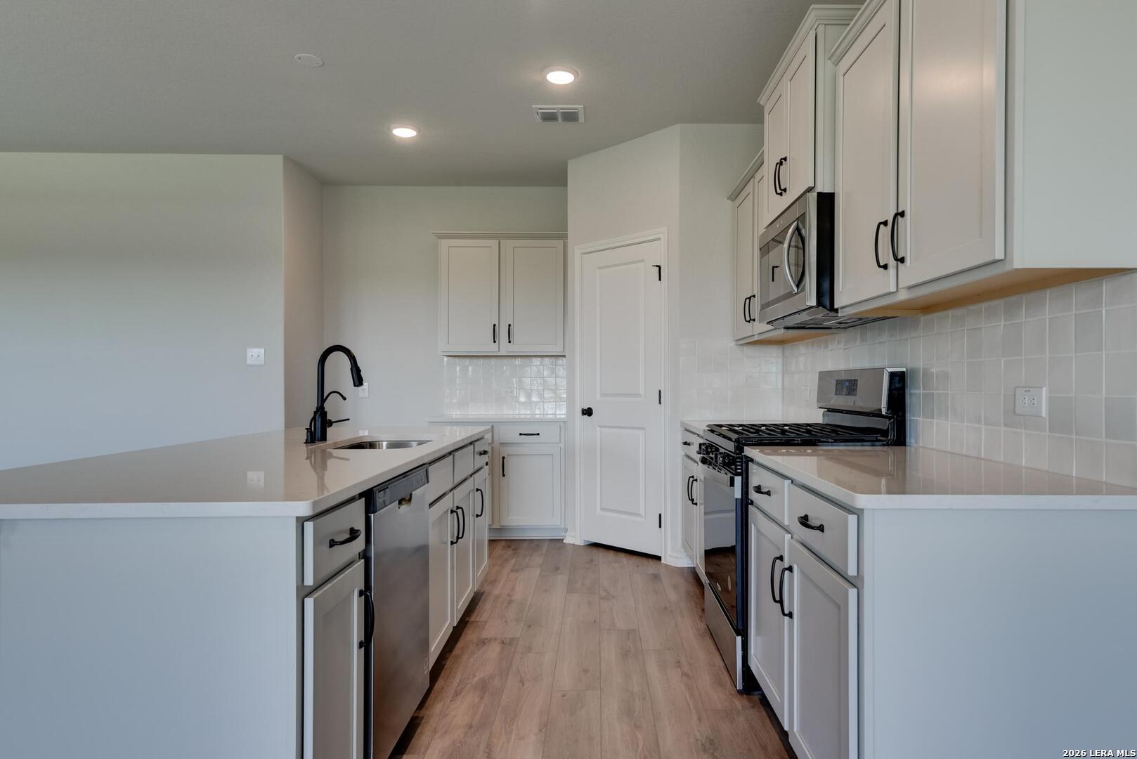 14220 Wolf View San Antonio TX 78252