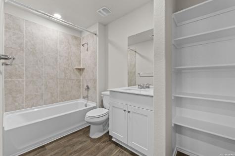 1530 Champagne Oak New Braunfels TX 78130