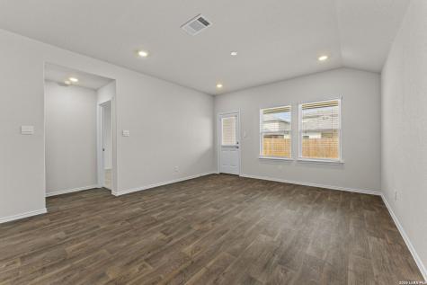 1530 Champagne Oak New Braunfels TX 78130
