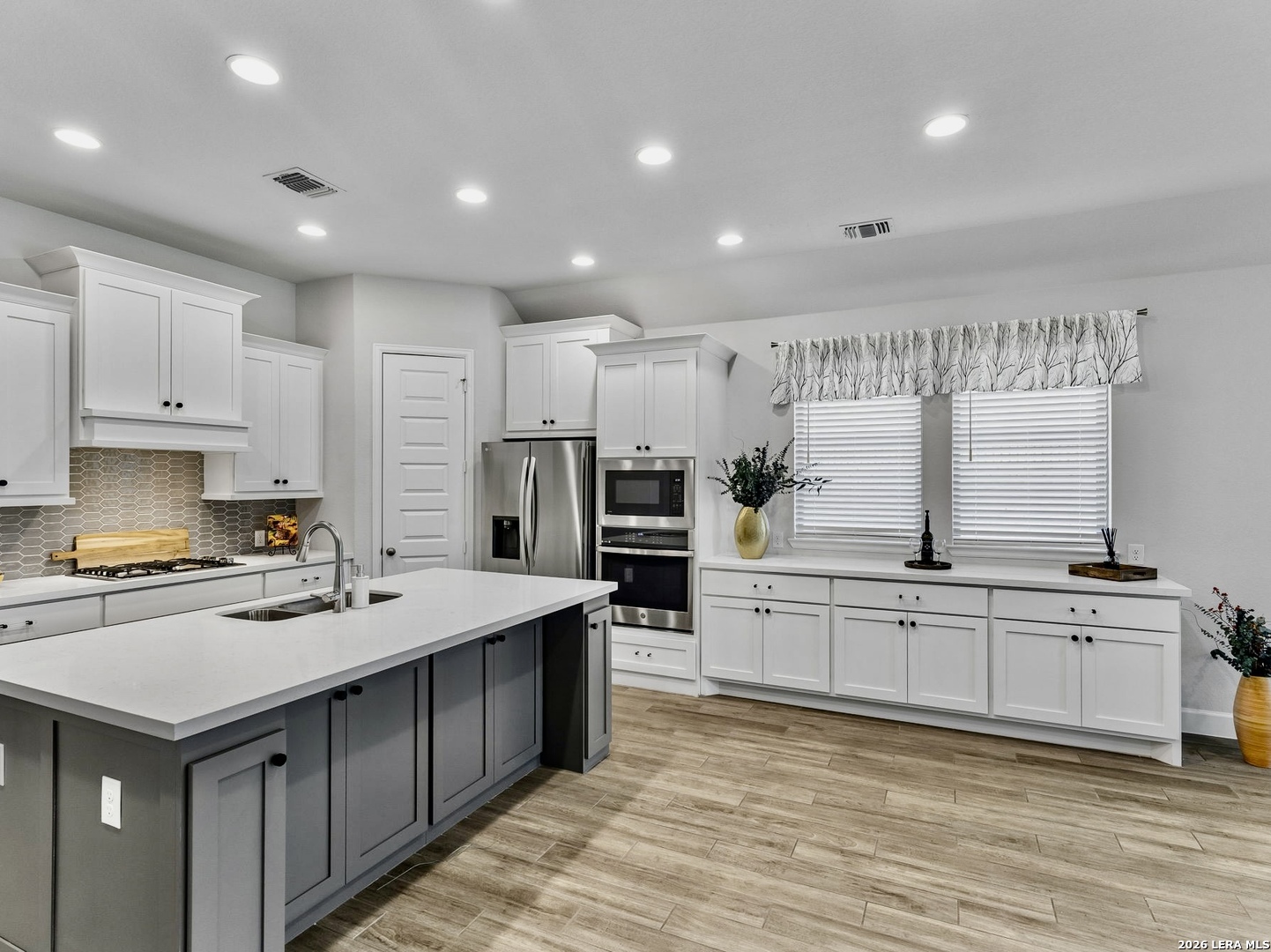2043 Dalhart San Antonio TX 78253
