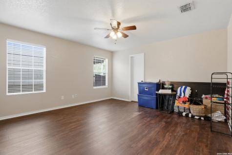7839 Horse Hollow San Antonio TX 78244