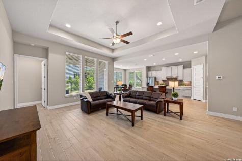 477 Vamanos Boerne TX 78006
