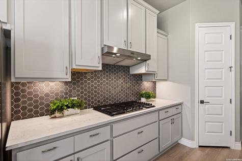 477 Vamanos Boerne TX 78006