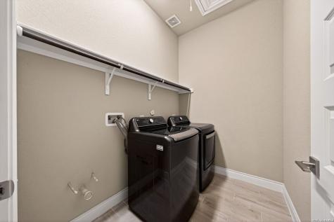 477 Vamanos Boerne TX 78006