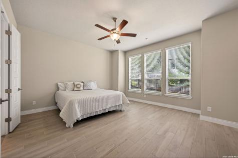 477 Vamanos Boerne TX 78006