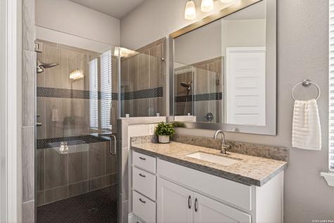 477 Vamanos Boerne TX 78006