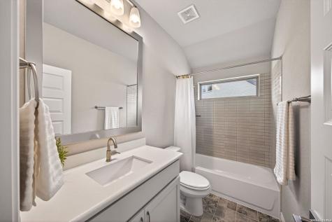 477 Vamanos Boerne TX 78006