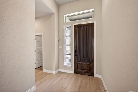 477 Vamanos Boerne TX 78006