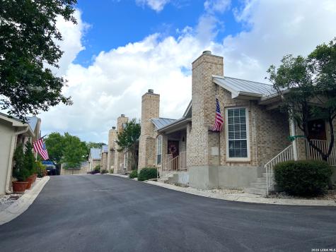 83 Oakwell Farms Parkway San Antonio TX 78218