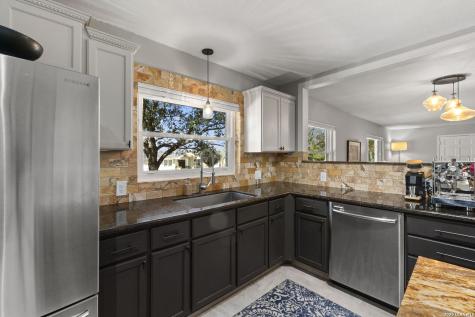 114 Blakeley Drive San Antonio TX 78209