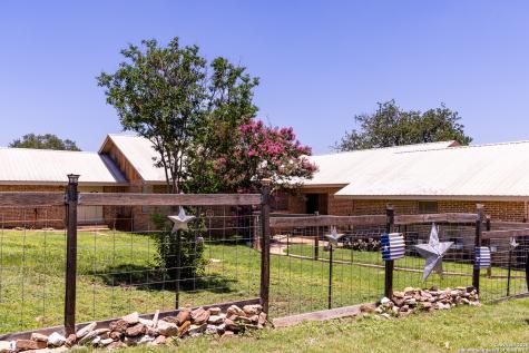 190 Jones Kerrville TX 78028