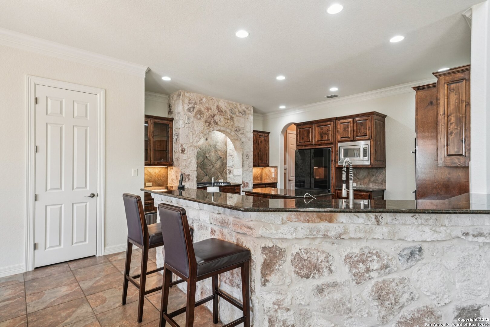 718 Ruidosa Downs Helotes TX 78023