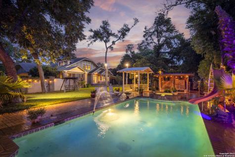 390 S Guenther Avenue New Braunfels TX 78130