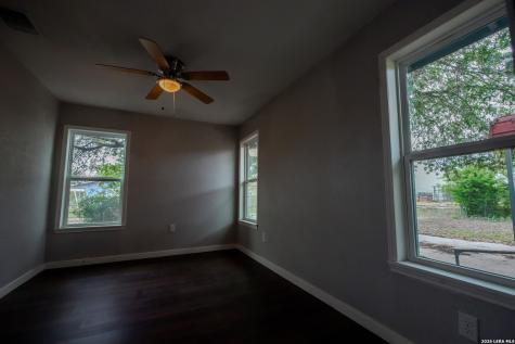 2423 Aiken Street San Antonio TX 78237