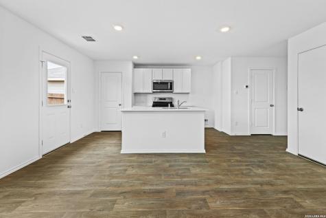 12535 Ivory Parkway Converse TX 78109