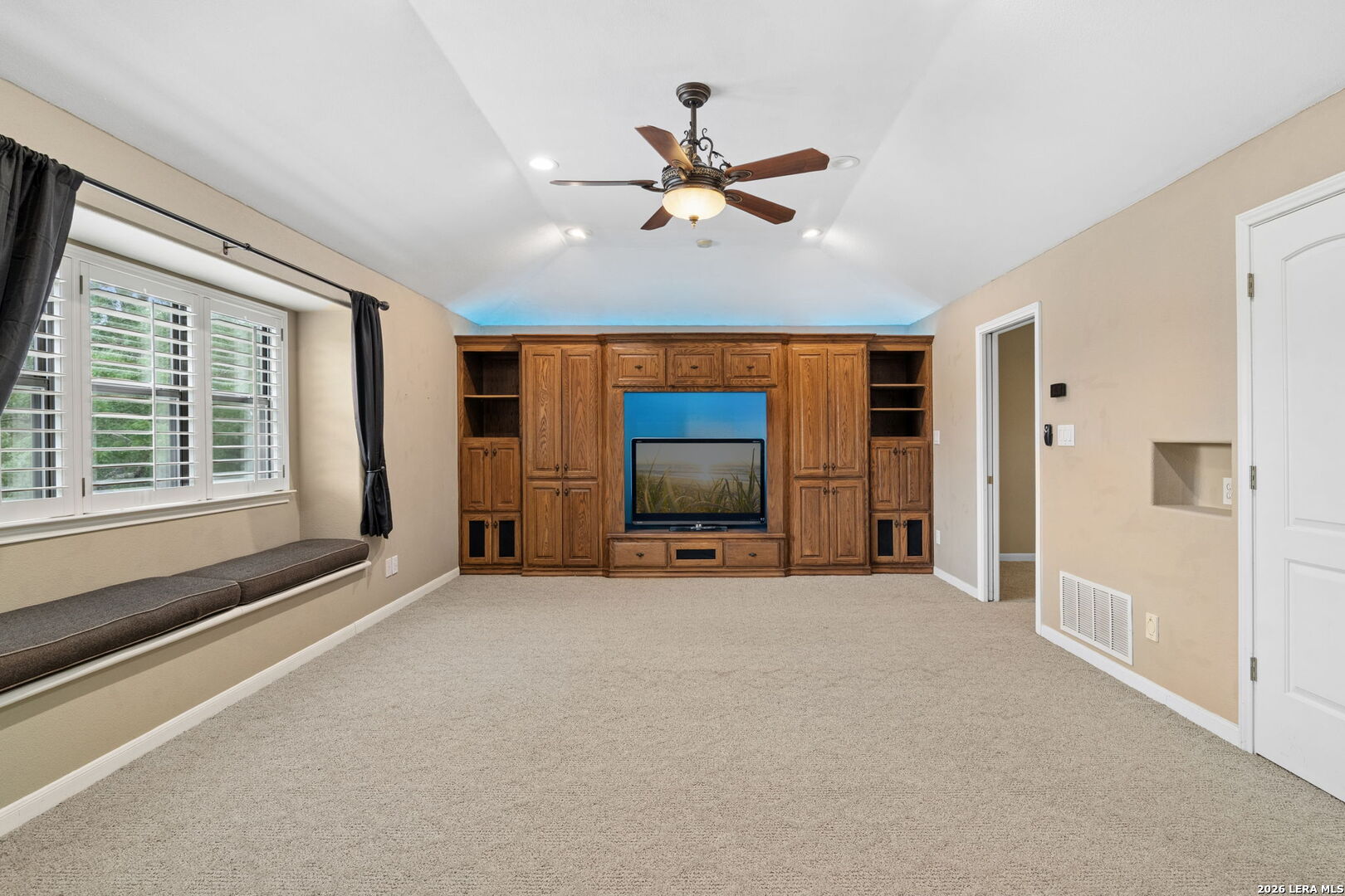 1618 Poets Corner San Antonio TX 78232