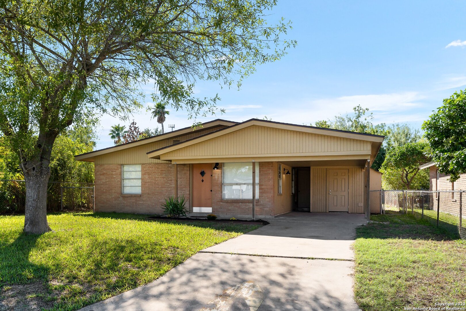611 N Nevada Avenue Weslaco TX 78596