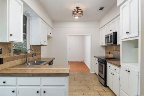 3023 Colony Drive San Antonio TX 78230