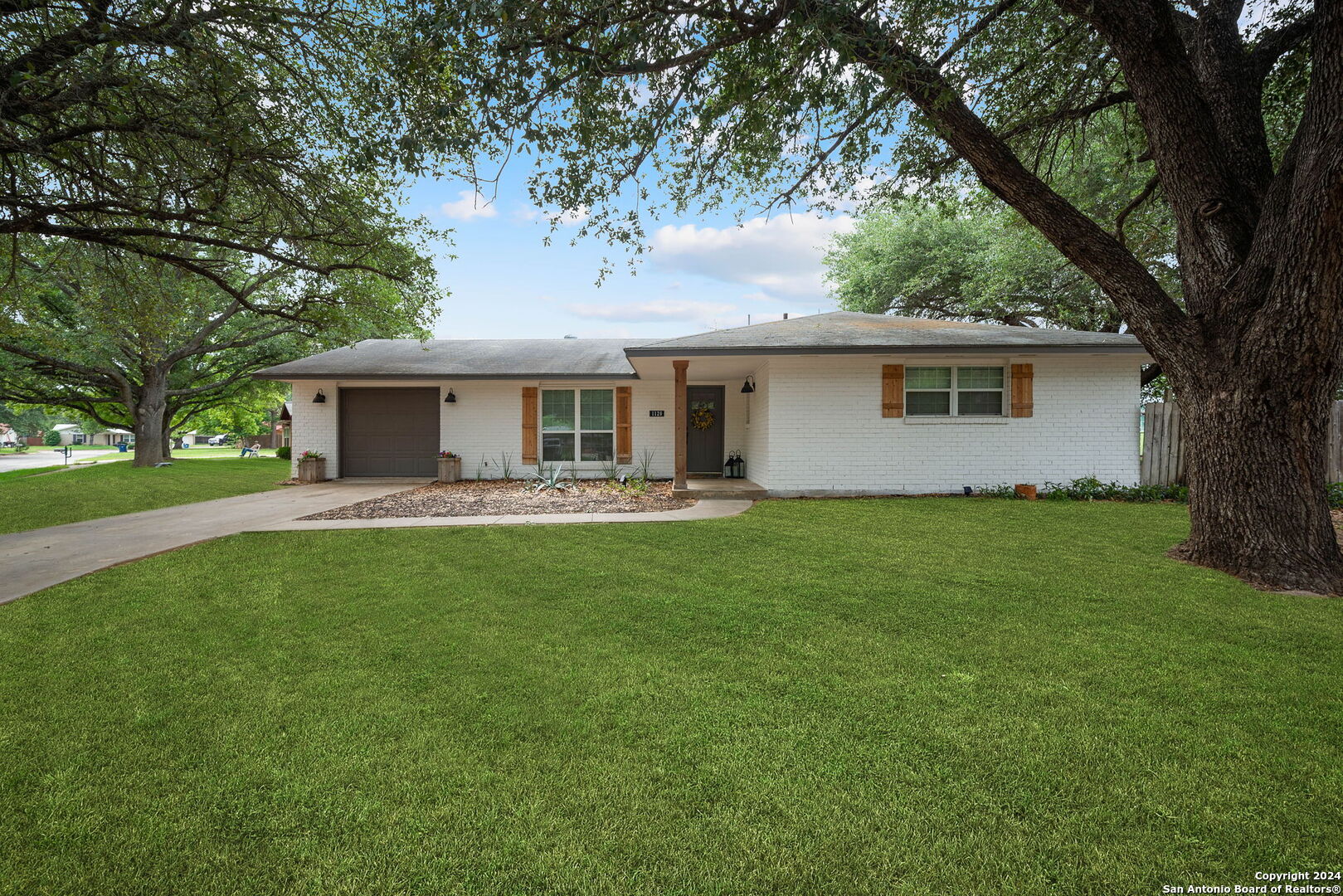 1120 Maia Street Pleasanton TX 78064