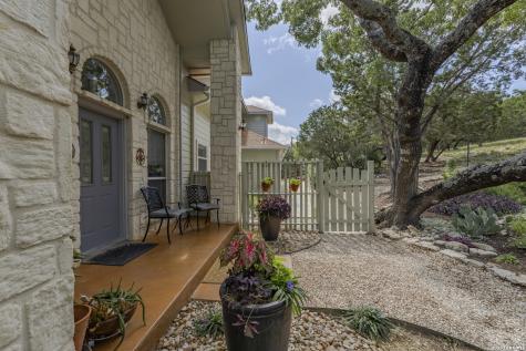 1114 Lakepark Drive Lakehills TX 78063