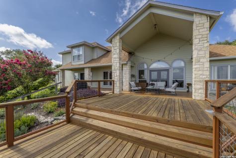 1114 Lakepark Drive Lakehills TX 78063