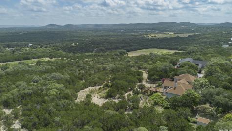 1114 Lakepark Drive Lakehills TX 78063