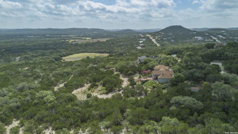 1114 Lakepark Drive Lakehills TX 78063