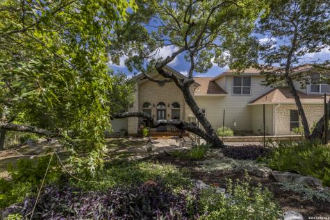 1114 Lakepark Drive Lakehills TX 78063