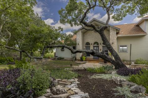 1114 Lakepark Drive Lakehills TX 78063