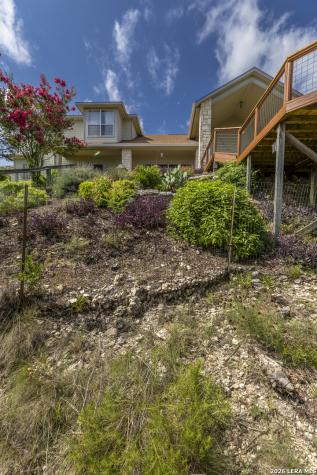 1114 Lakepark Drive Lakehills TX 78063
